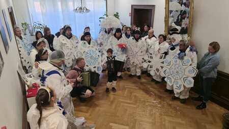 Maske Društva Vezi; Vir: Občina Sežana